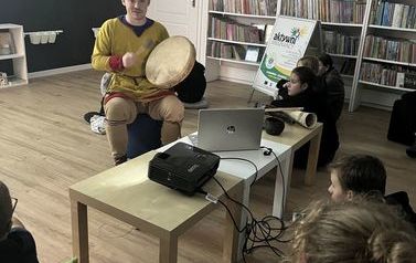 noc bibliotek