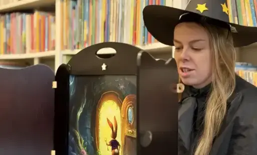 Zdjęcie do Andrzejkowa magia w bibliotece! 